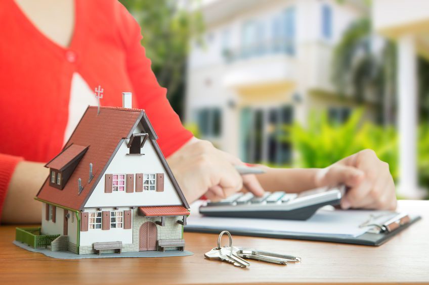 Fiscalité immobilière : acheter une maison en Normandie